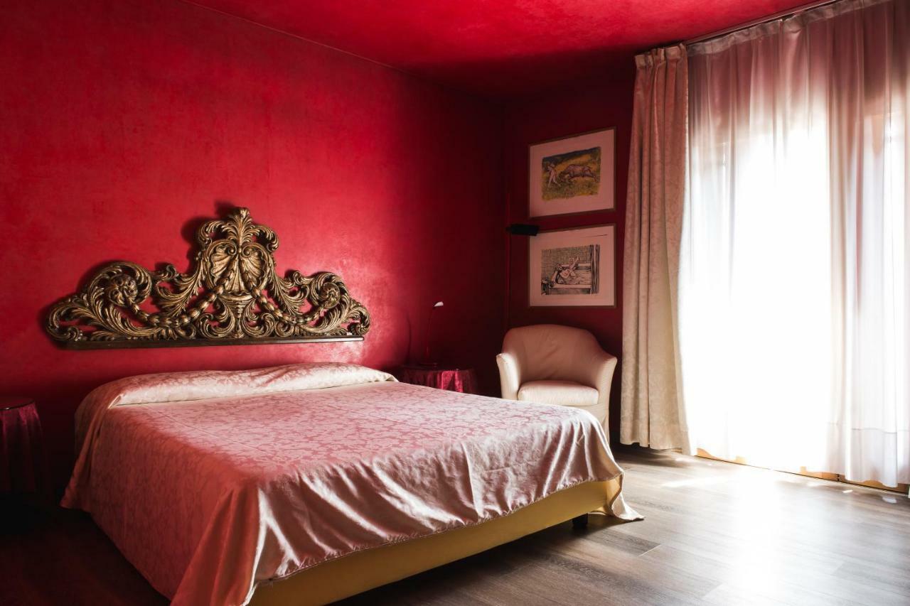 Locanda Da Lino ピエーヴェ・ディ・ソリーゴ 部屋 写真